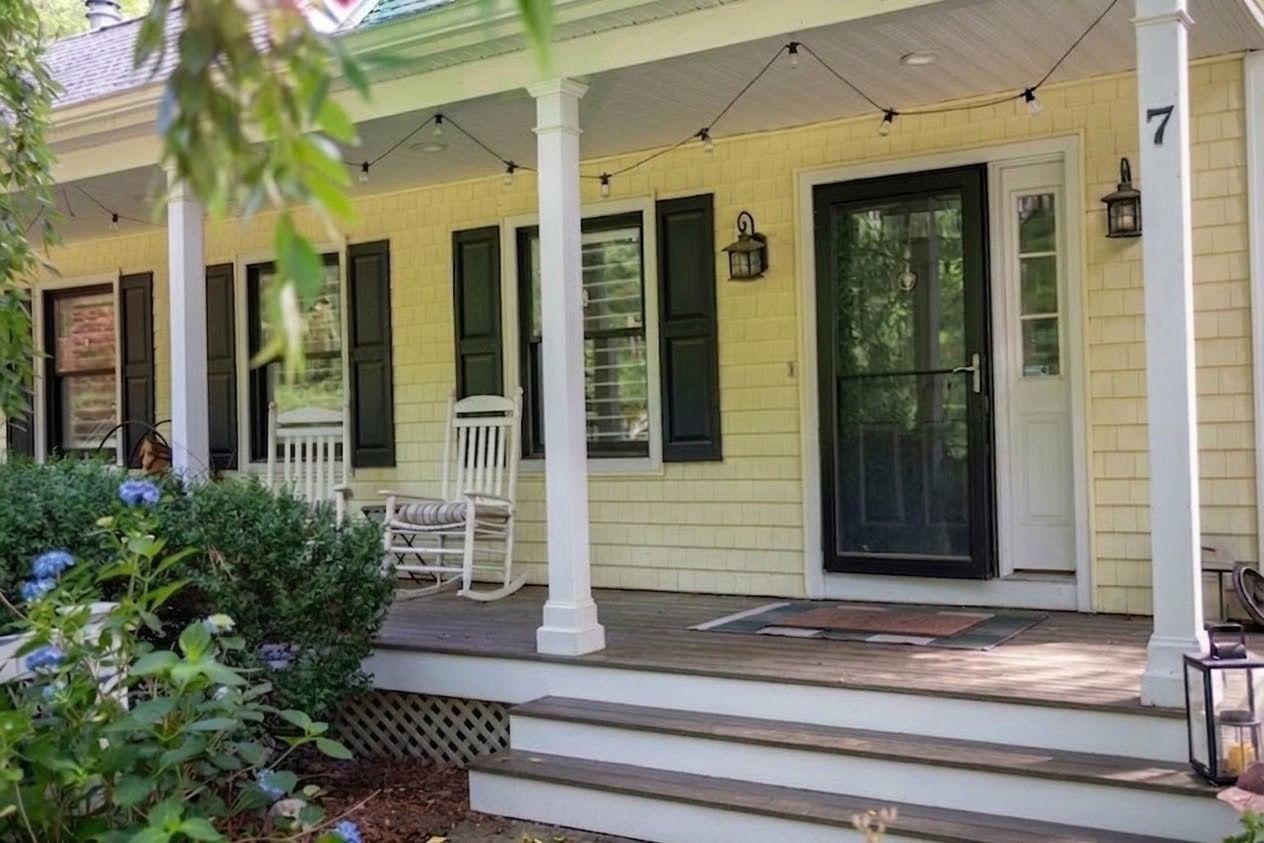 7 Pond St Hopkinton — Photo 13 of 42