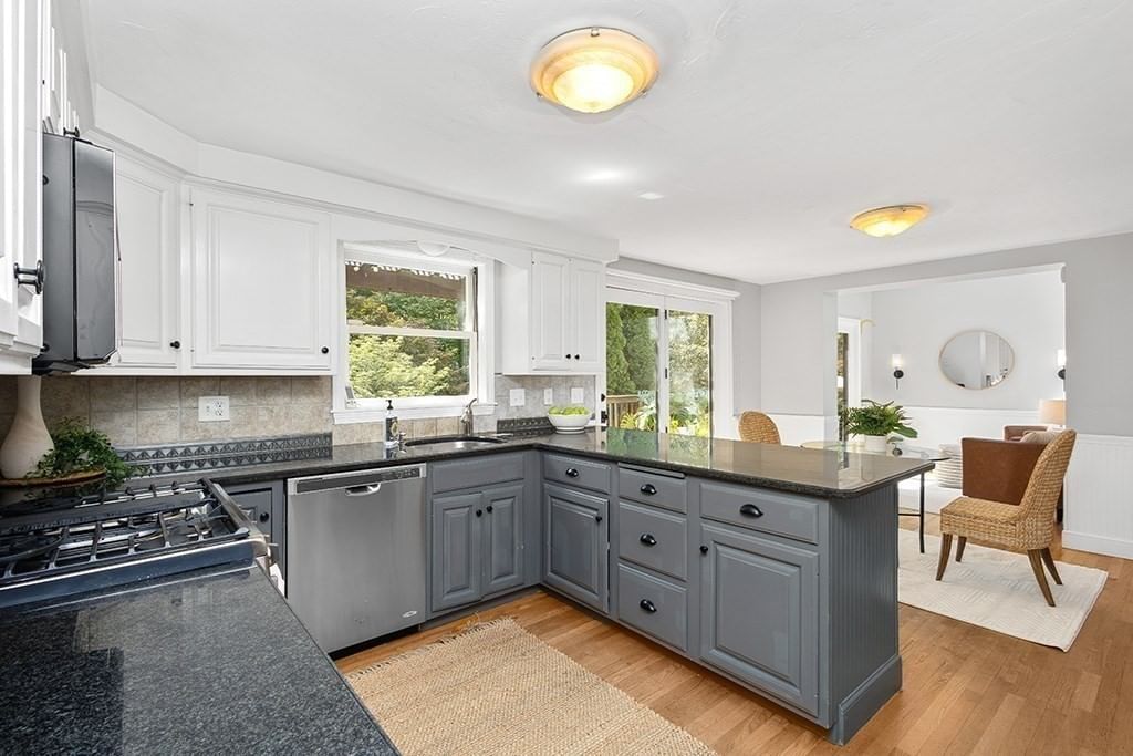 7 Pond St Hopkinton — Photo 22 of 42