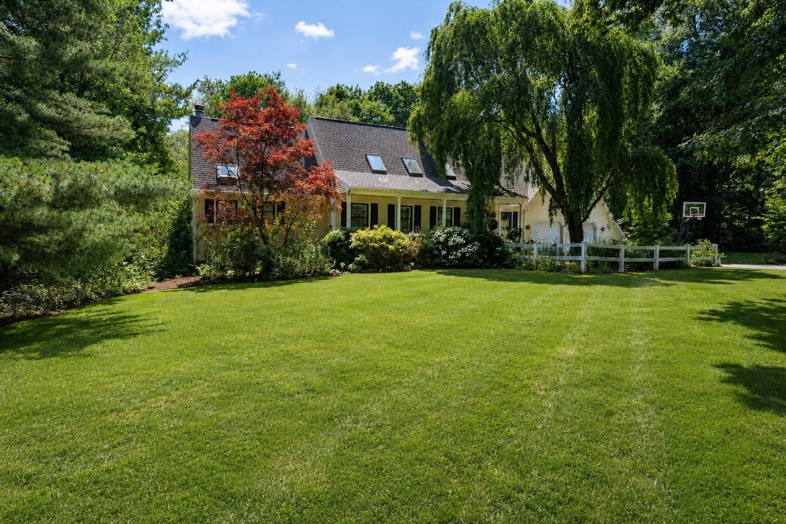 7 Pond St Hopkinton — Photo 3 of 42