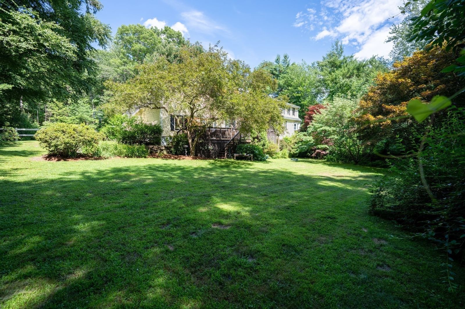 7 Pond St Hopkinton — Photo 4 of 42