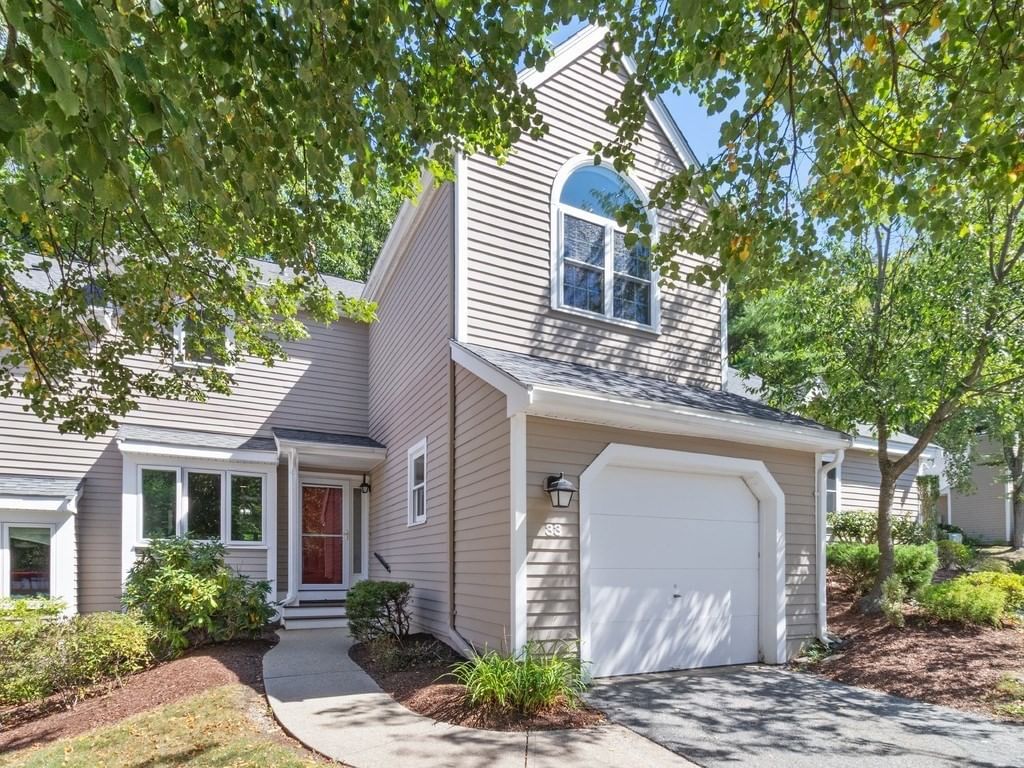 33 Bishops Forest Drive #33 Waltham — Photo 3 of 41