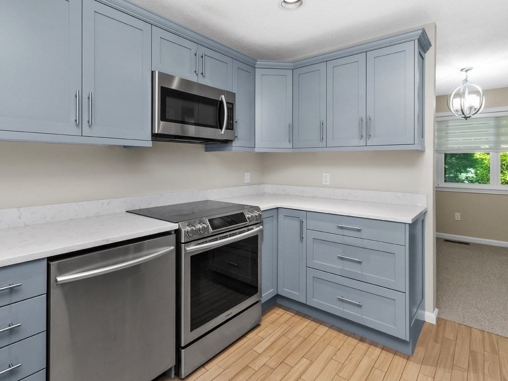 33 Bishops Forest Drive #33 Waltham — Photo 5 of 41