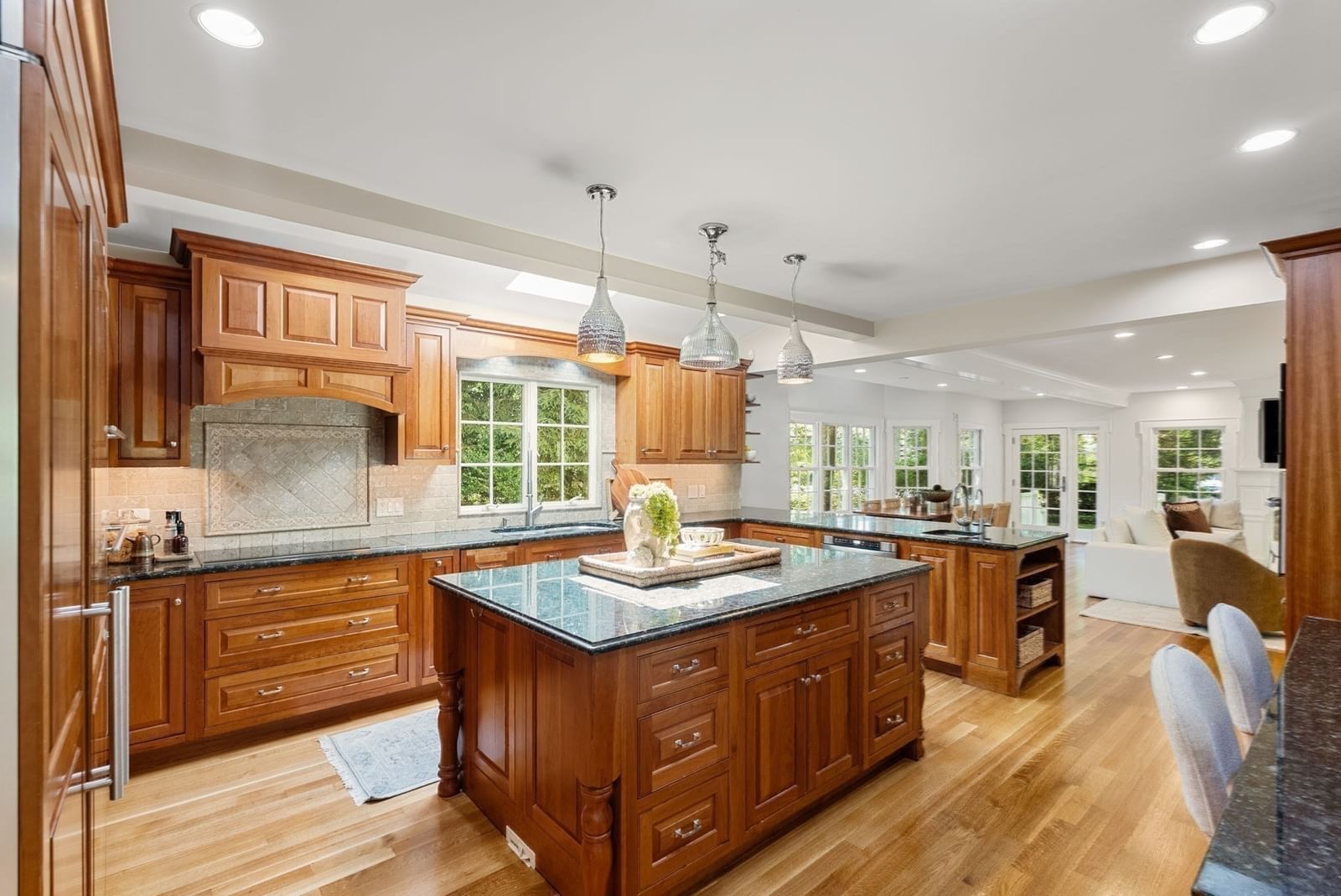 1 Kenilworth Circle Wellesley — Photo 11 of 36