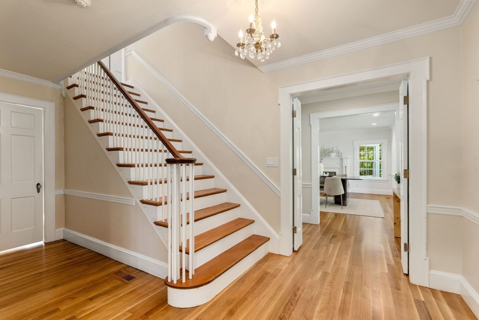 1 Kenilworth Circle Wellesley — Photo 4 of 36