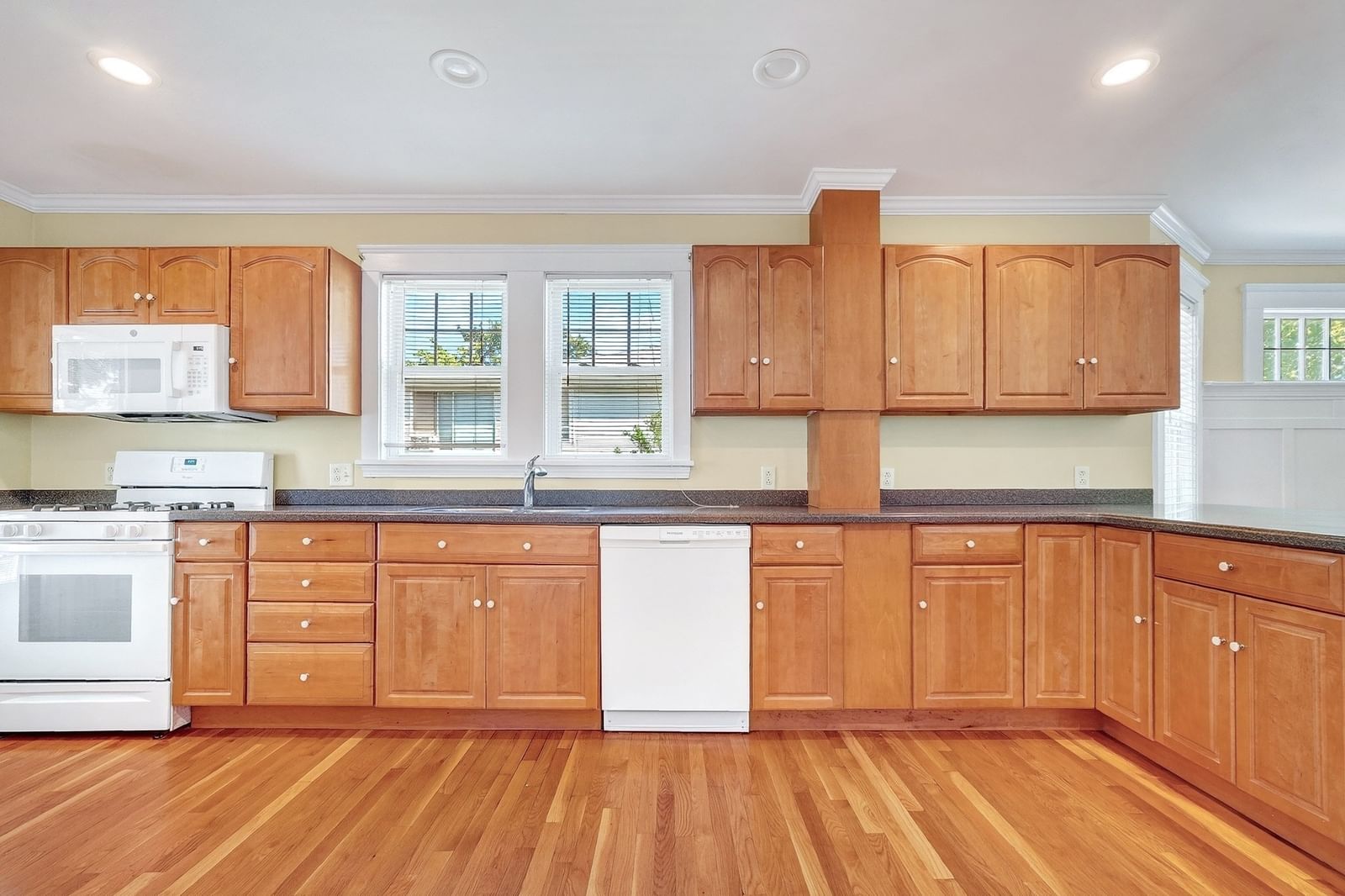 49 Hall Ave Watertown — Photo 6 of 27