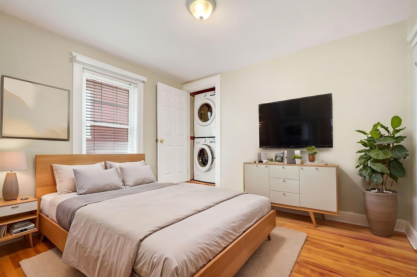 49 Hall Ave Watertown — Photo 8 of 27