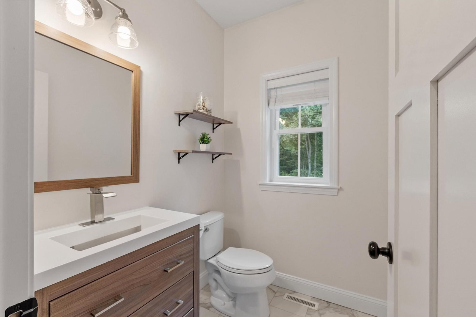 837 New West Townsend Rd Fitchburg — Photo 14 of 42