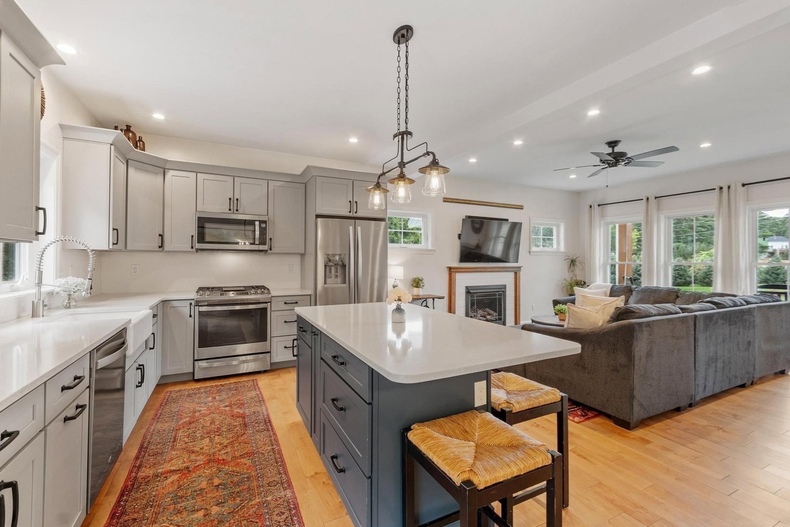 837 New West Townsend Rd Fitchburg — Photo 6 of 42