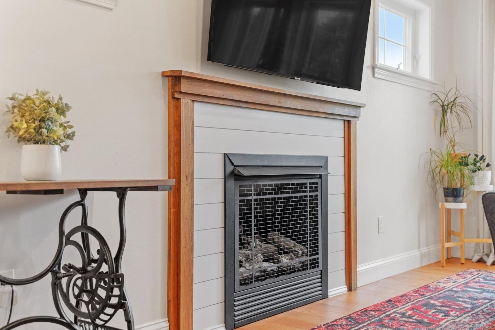 837 New West Townsend Rd Fitchburg — Photo 9 of 42