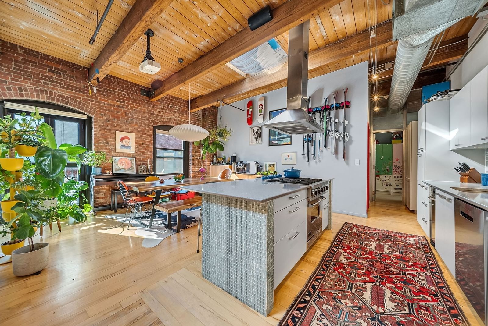 21 Wormwood St #620 Boston — Photo 2 of 32