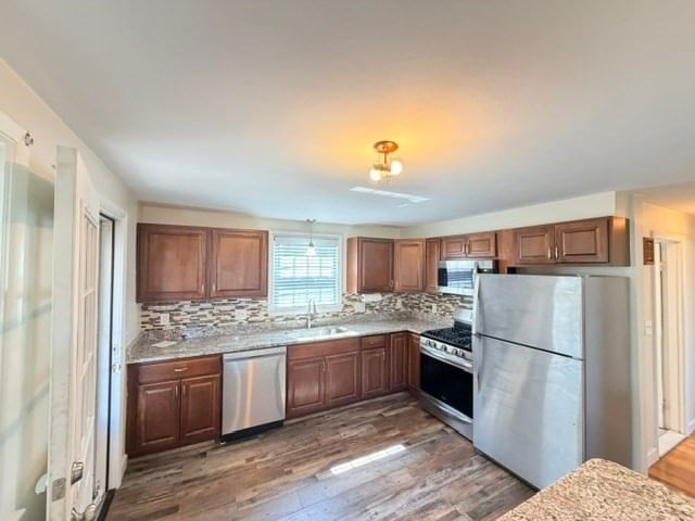 32 Breer Cir Brockton — Photo 5 of 25