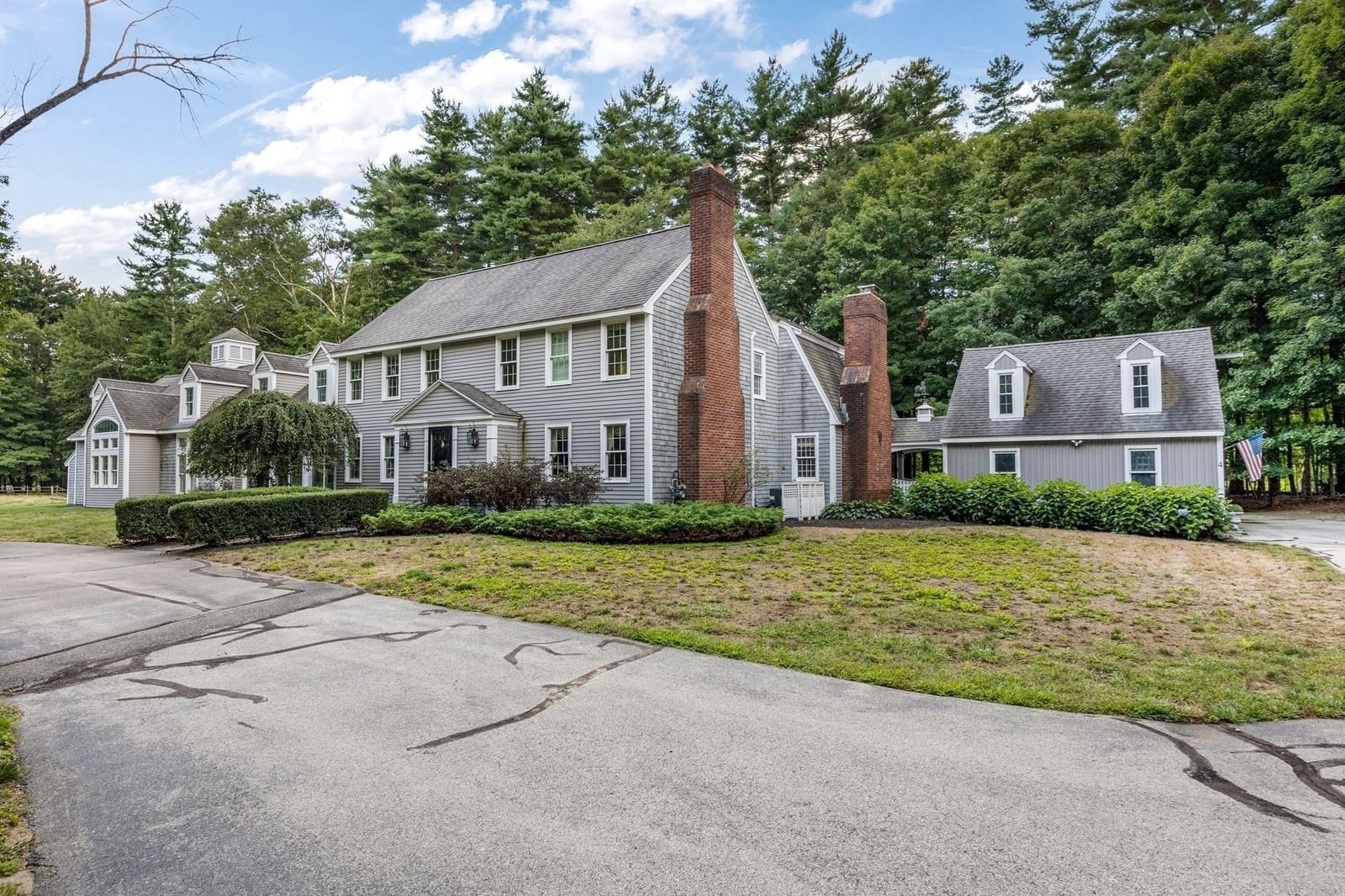Listing Image 5