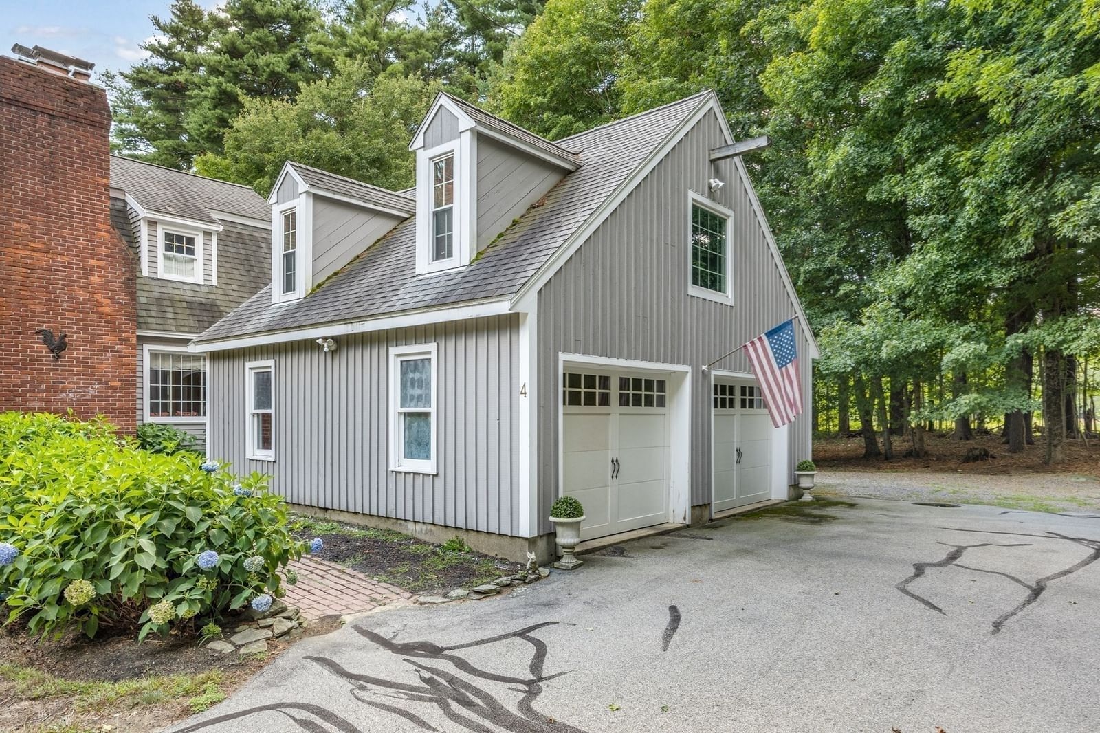Listing Image 8