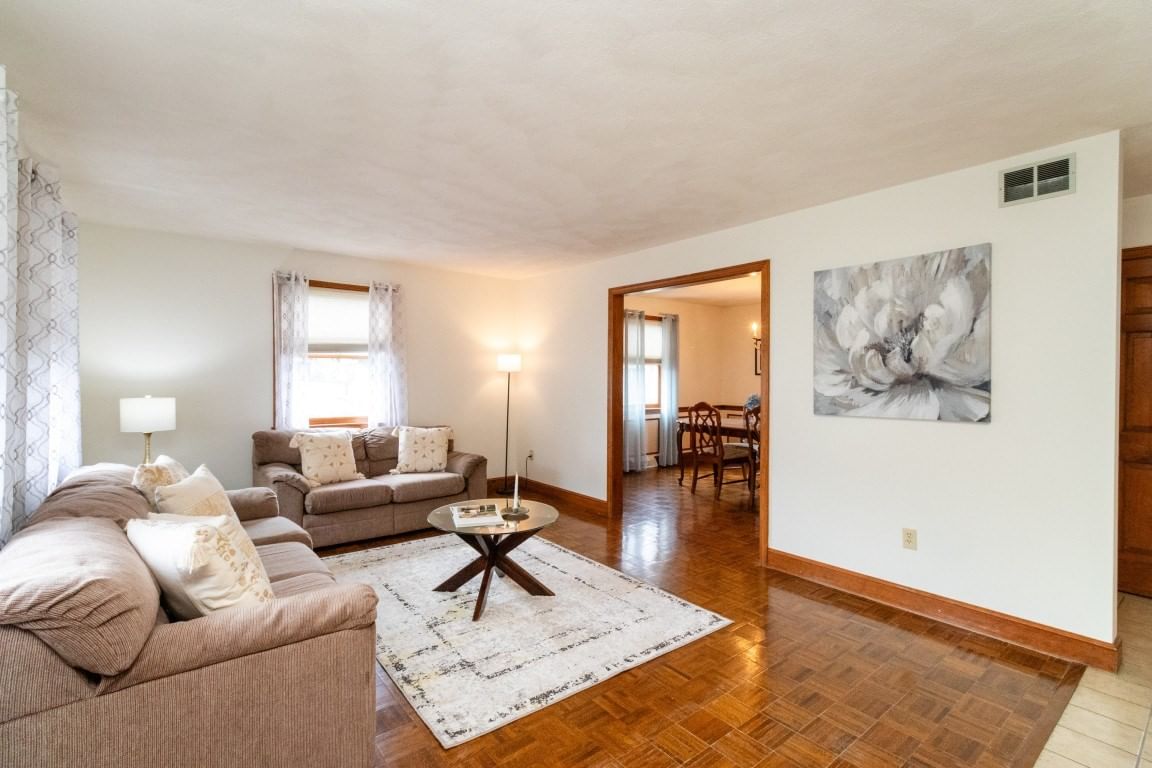 2 Mccarthy Dr Burlington — Photo 10 of 42