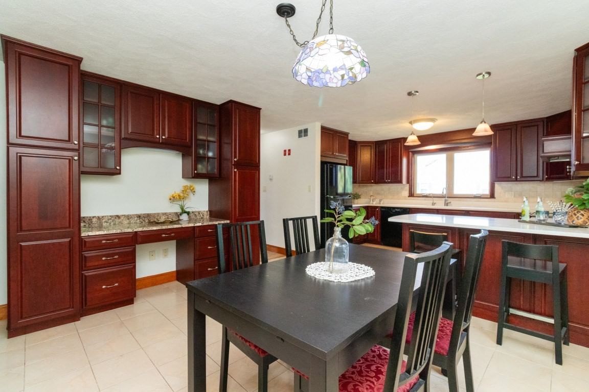 2 Mccarthy Dr Burlington — Photo 20 of 42