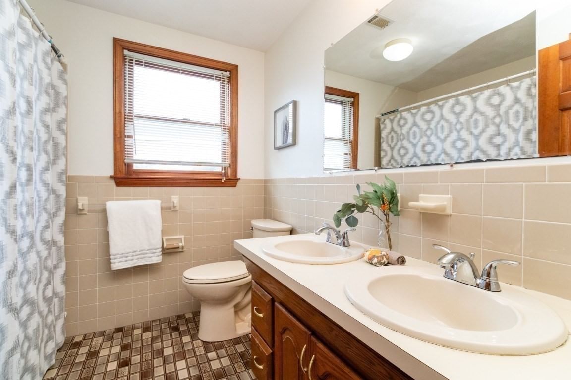 2 Mccarthy Dr Burlington — Photo 33 of 42