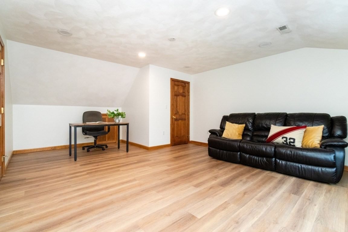 2 Mccarthy Dr Burlington — Photo 36 of 42