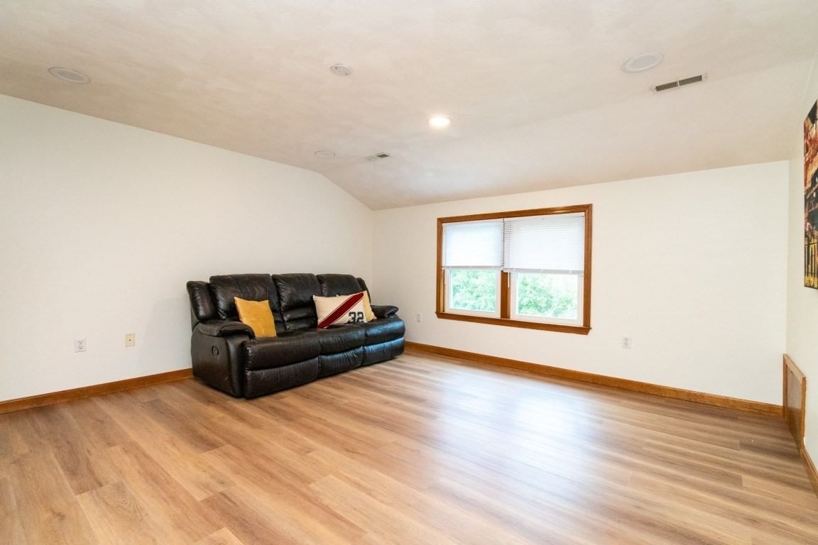 2 Mccarthy Dr Burlington — Photo 37 of 42