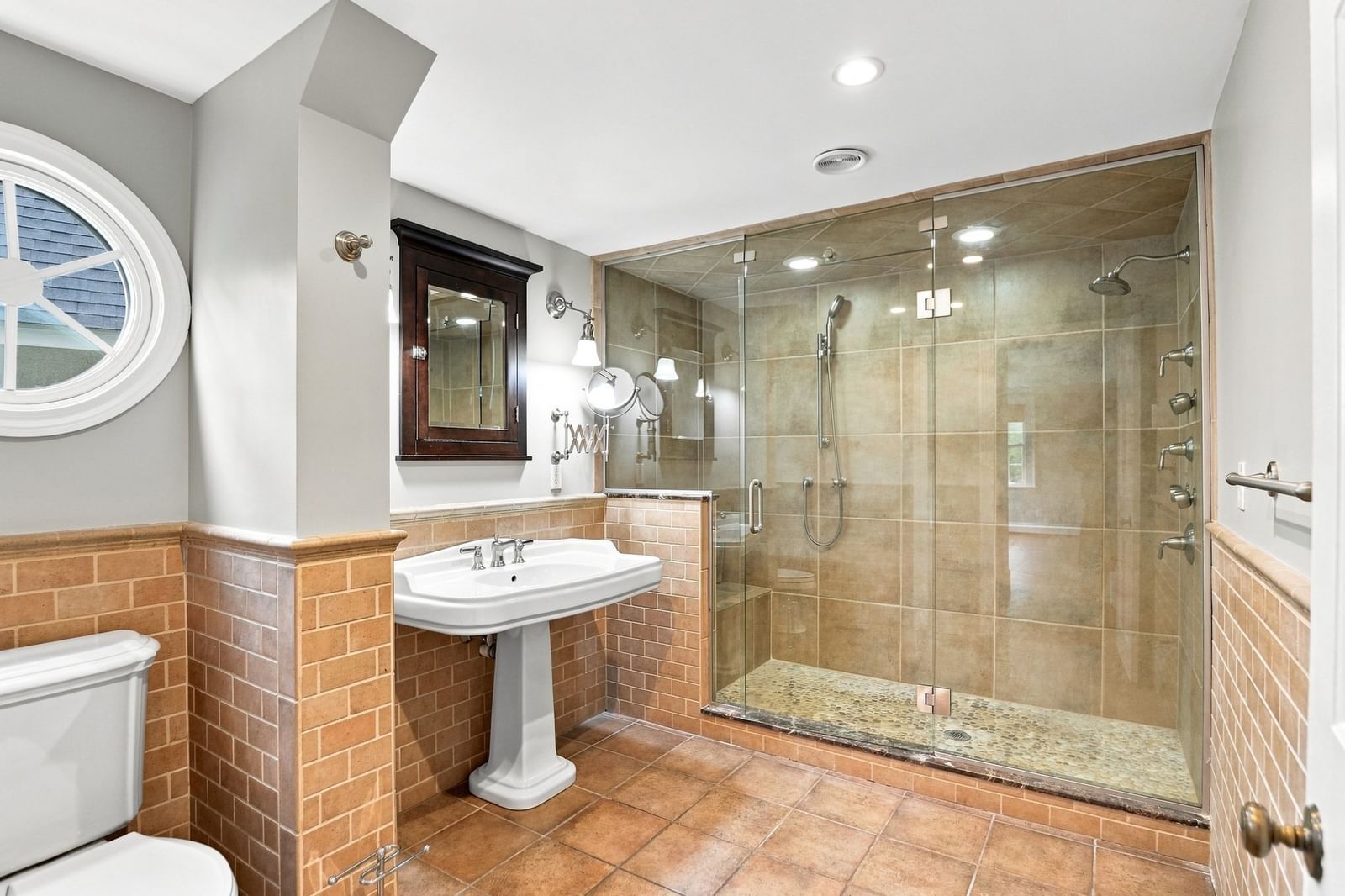 25 Grandview Road Chelmsford — Photo 16 of 41