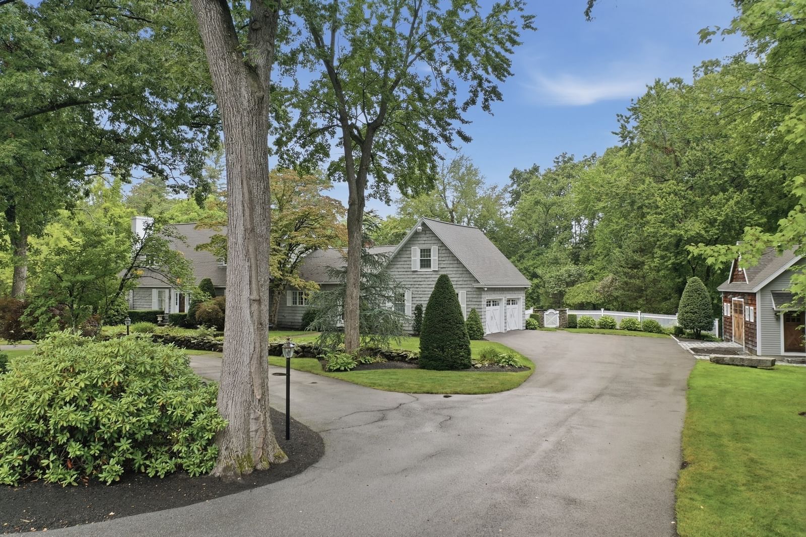 25 Grandview Road Chelmsford — Photo 3 of 41
