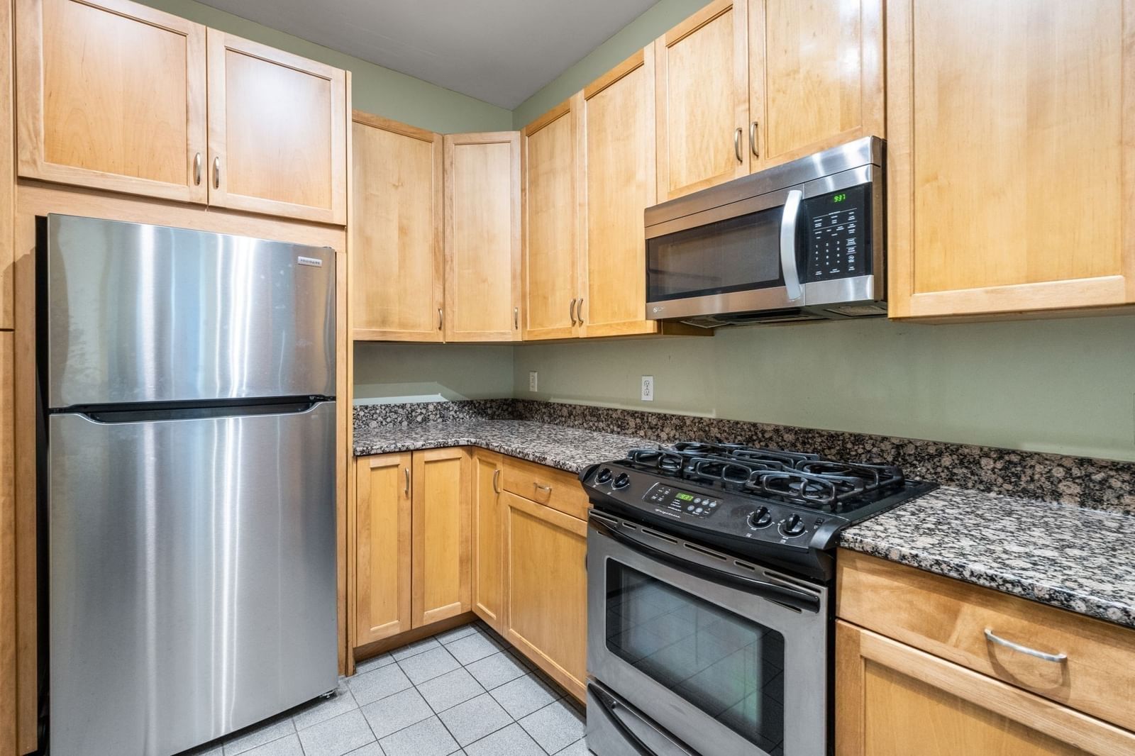 15 Blackwood St #2 Boston — Photo 8 of 12