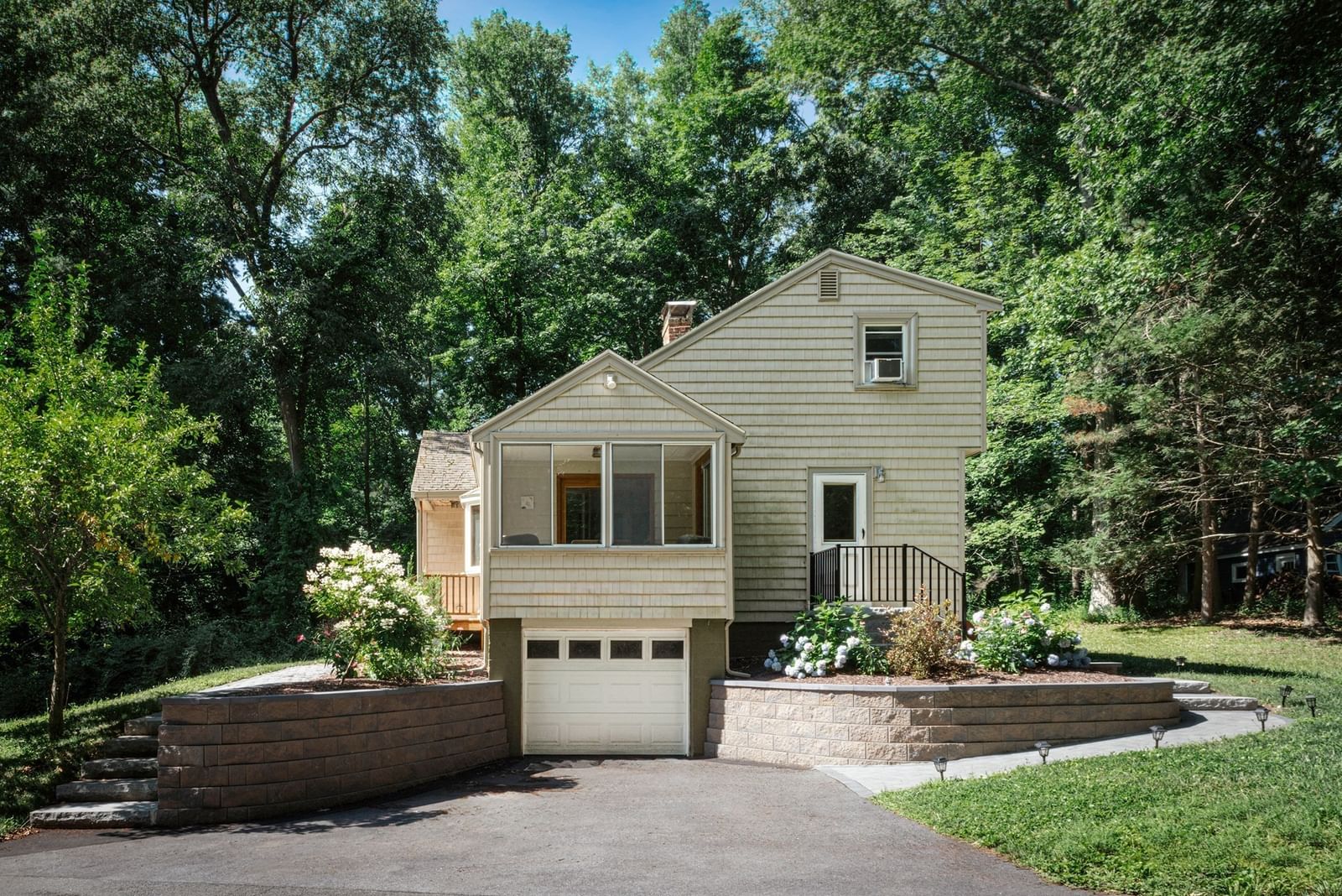 19 Gail St Topsfield — Photo 3 of 17