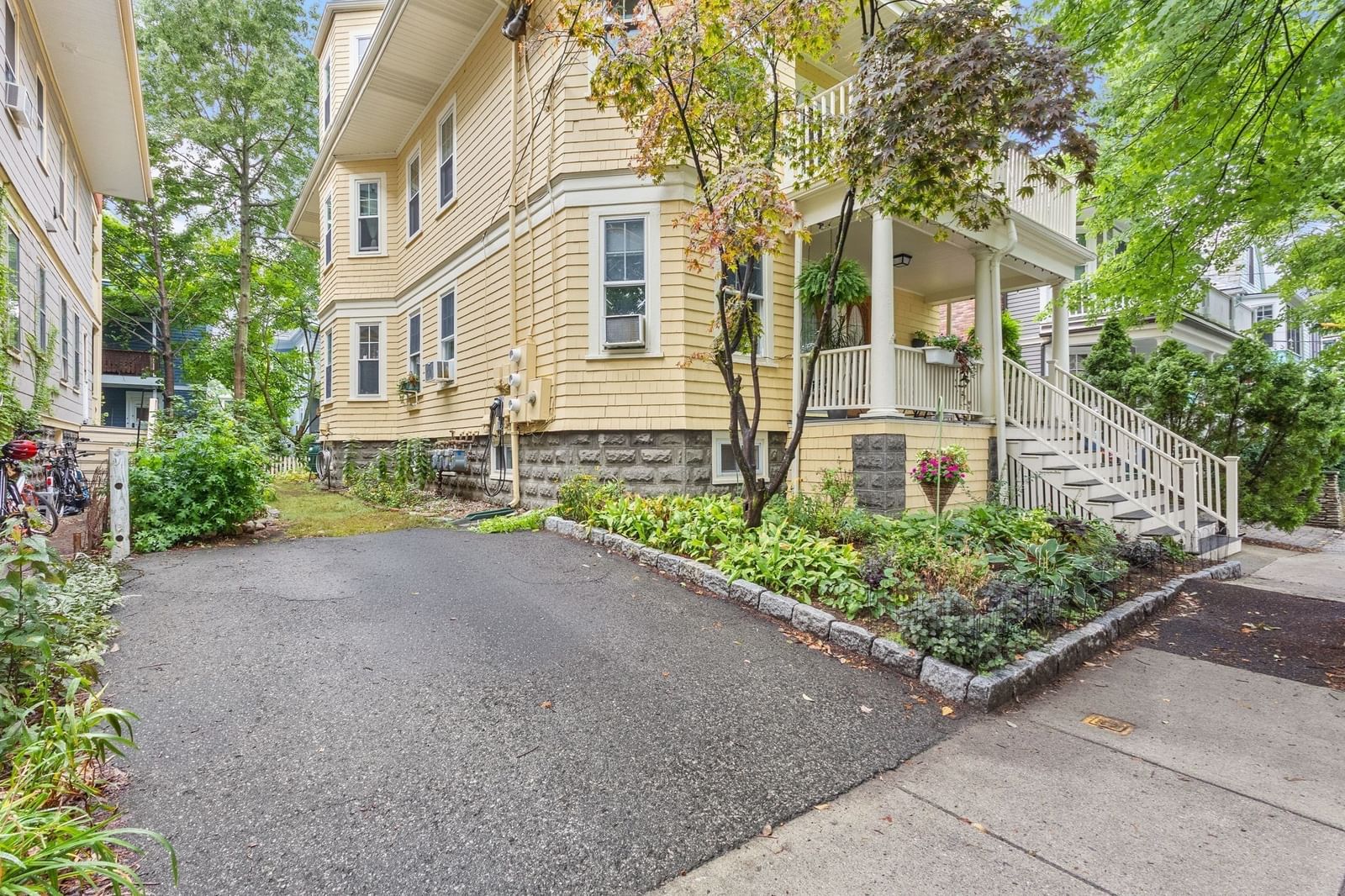 37 Granville Road #3 Cambridge — Photo 4 of 25