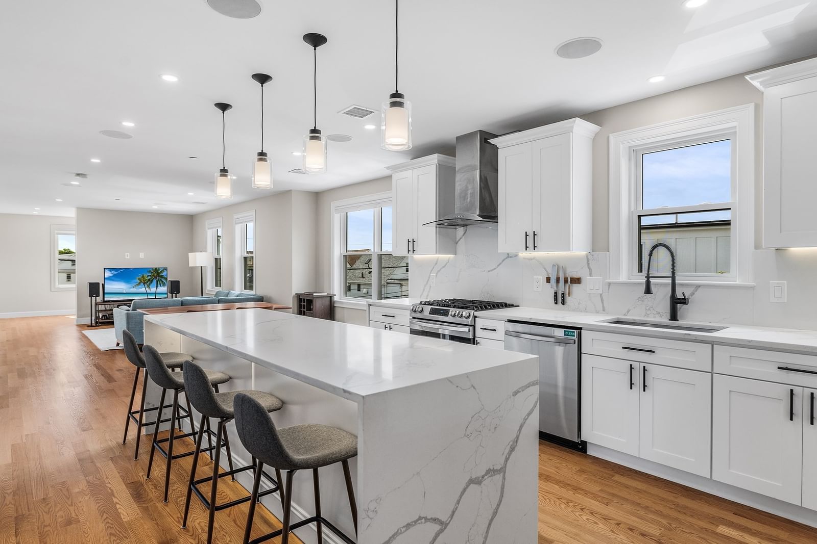 170 Bradford St #3 Everett — Photo 3 of 33