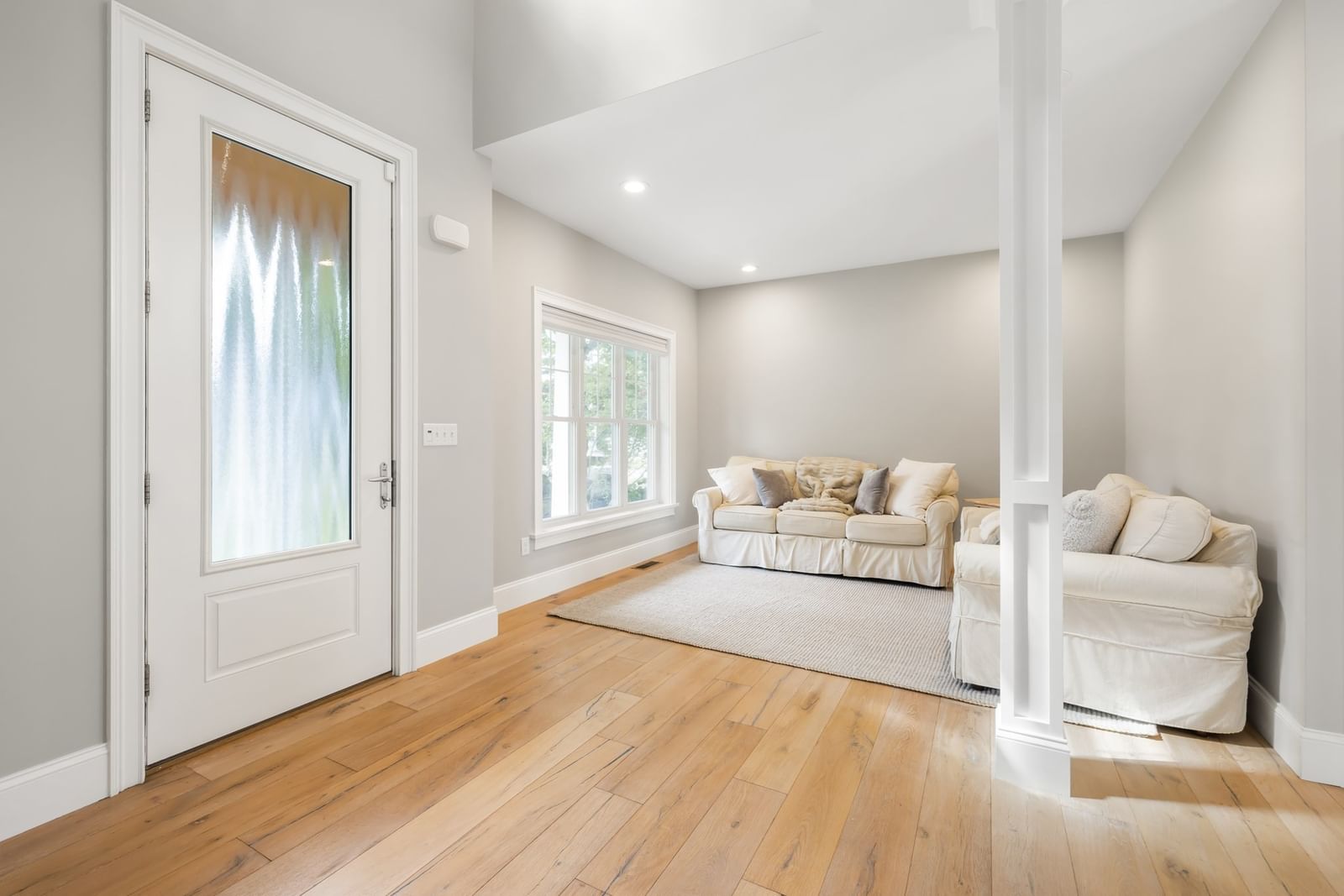 7 Hudson St Natick — Photo 10 of 37