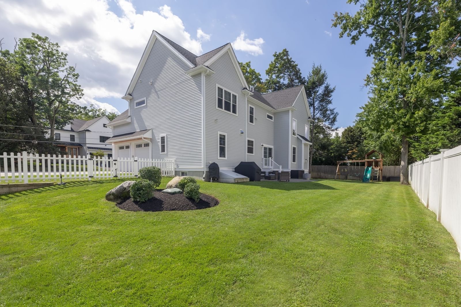 7 Hudson St Natick — Photo 29 of 37