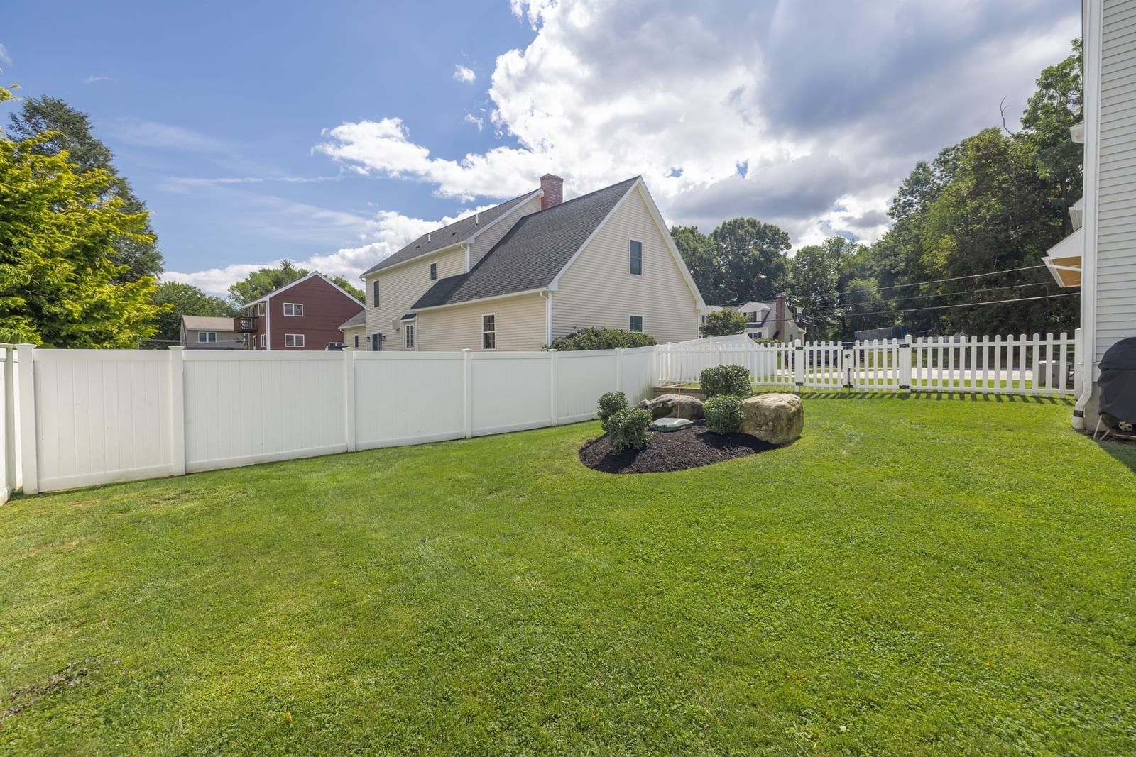 7 Hudson St Natick — Photo 34 of 37