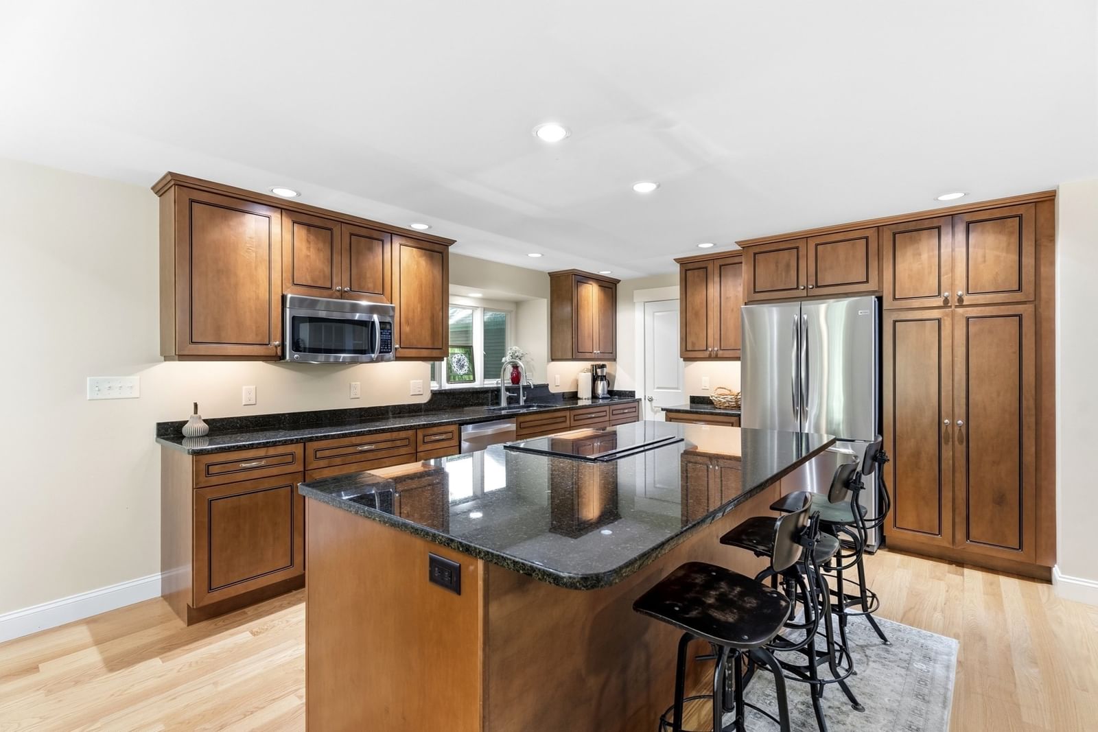 13 Bates Ln #13 Westford — Photo 6 of 33