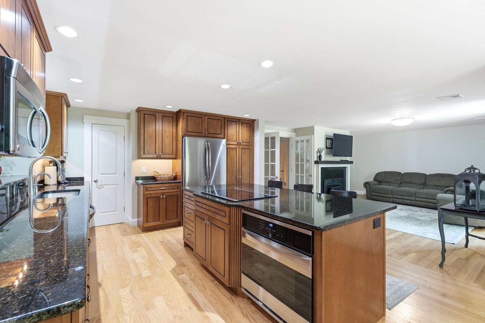13 Bates Ln #13 Westford — Photo 9 of 33