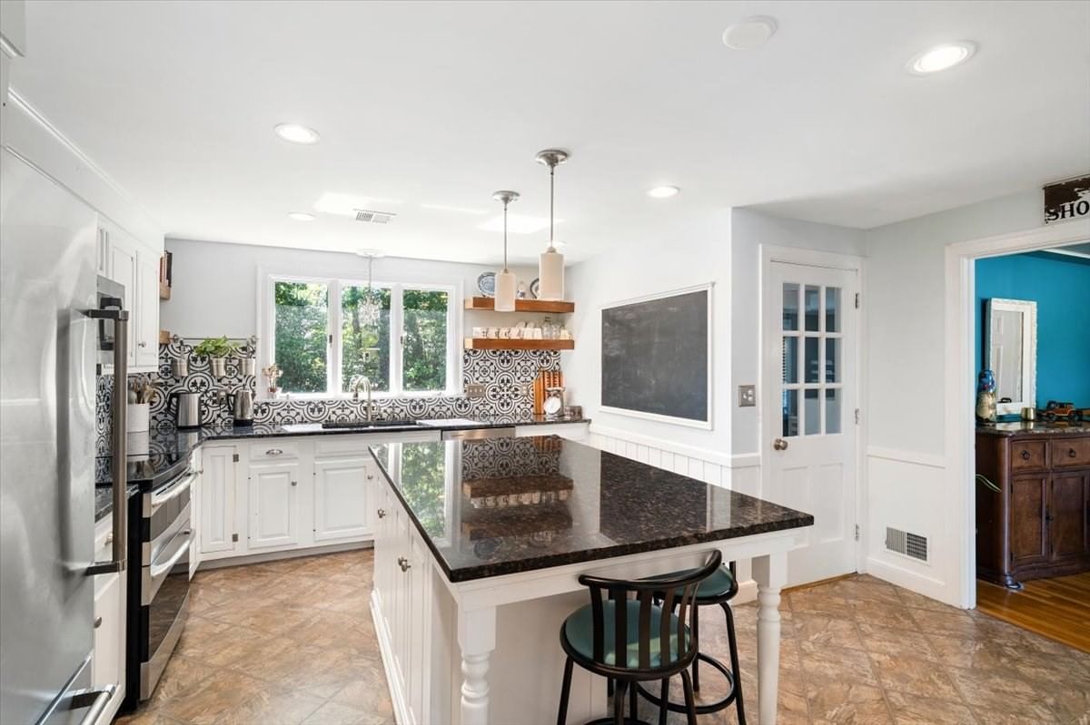 147 Howe Street Natick — Photo 10 of 32
