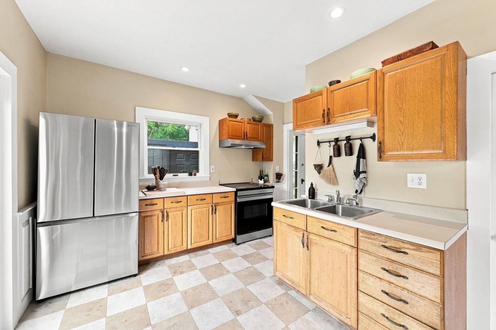 13 Phillips St Salem — Photo 13 of 41