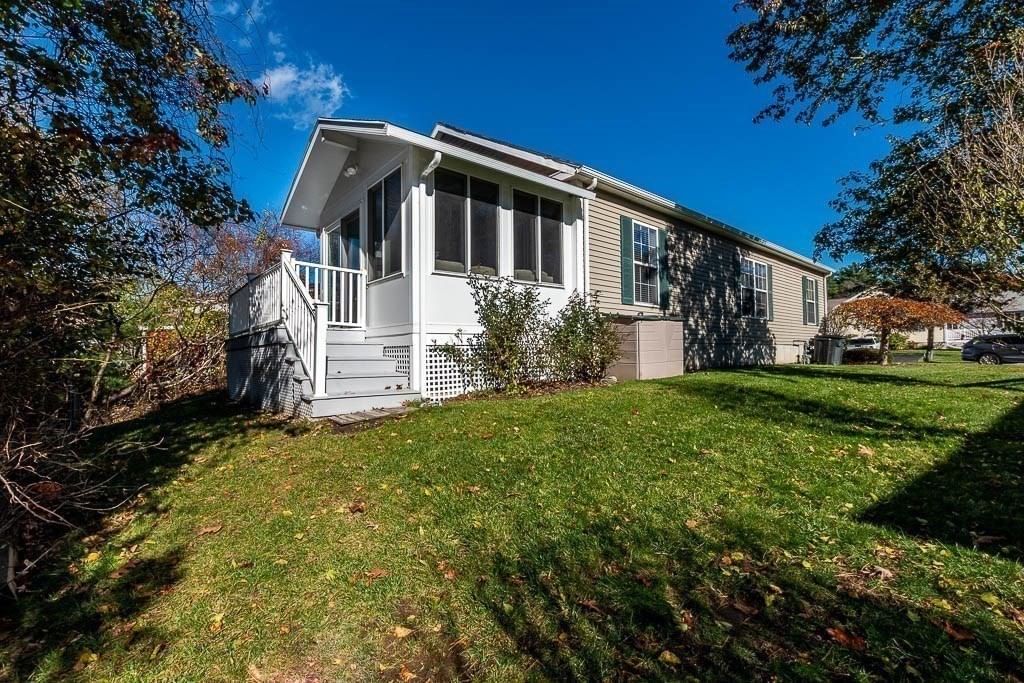 21 Hemlock Dr Bridgewater — Photo 4 of 11