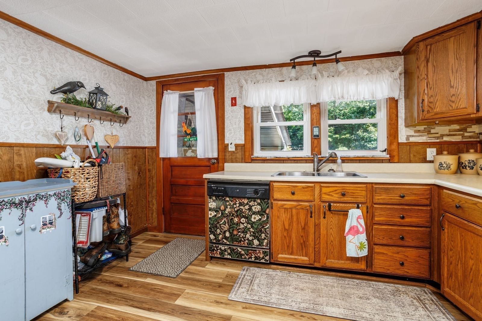 419 Harvard Ave Athol — Photo 3 of 42