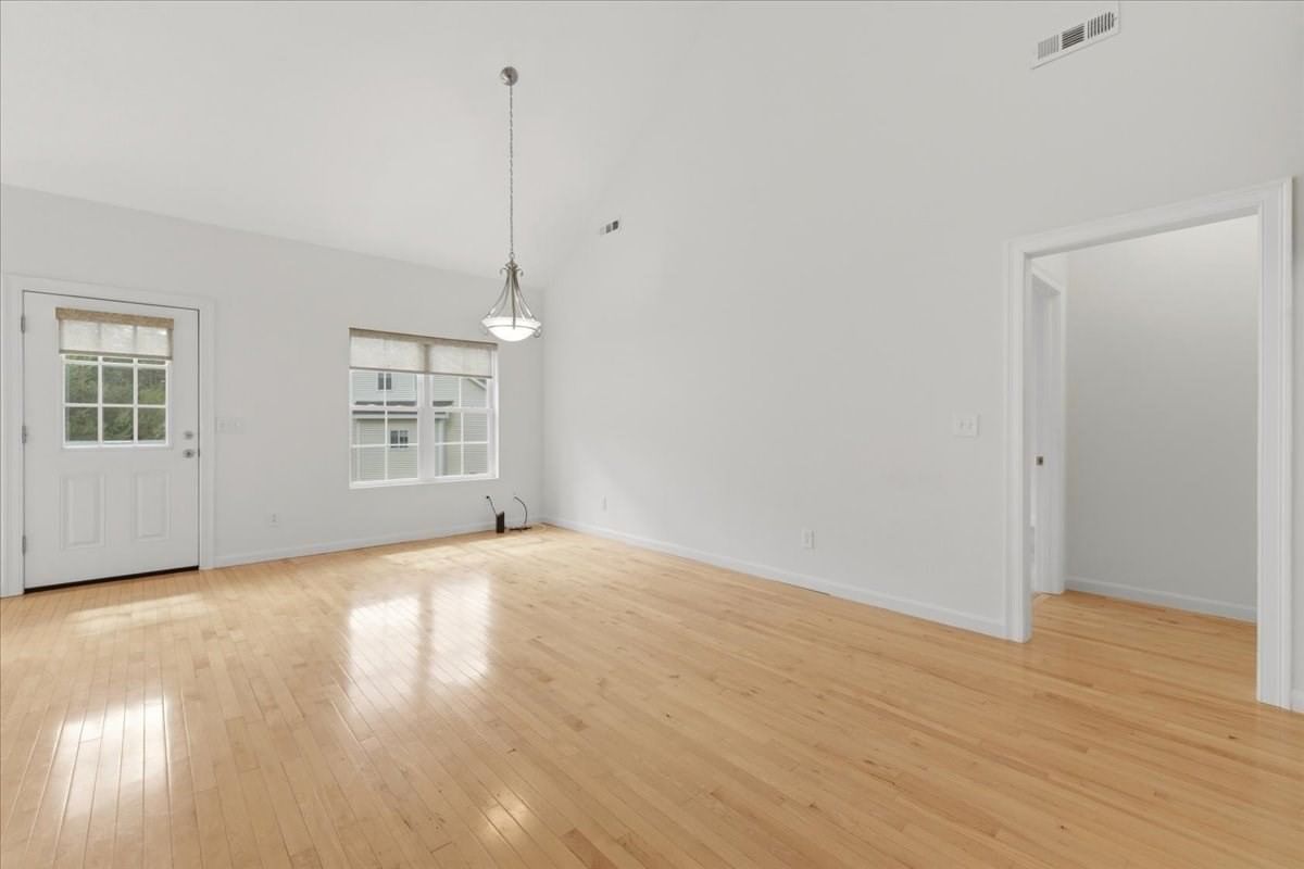 30 Shadow Creek Lane #30 Ashland — Photo 16 of 27