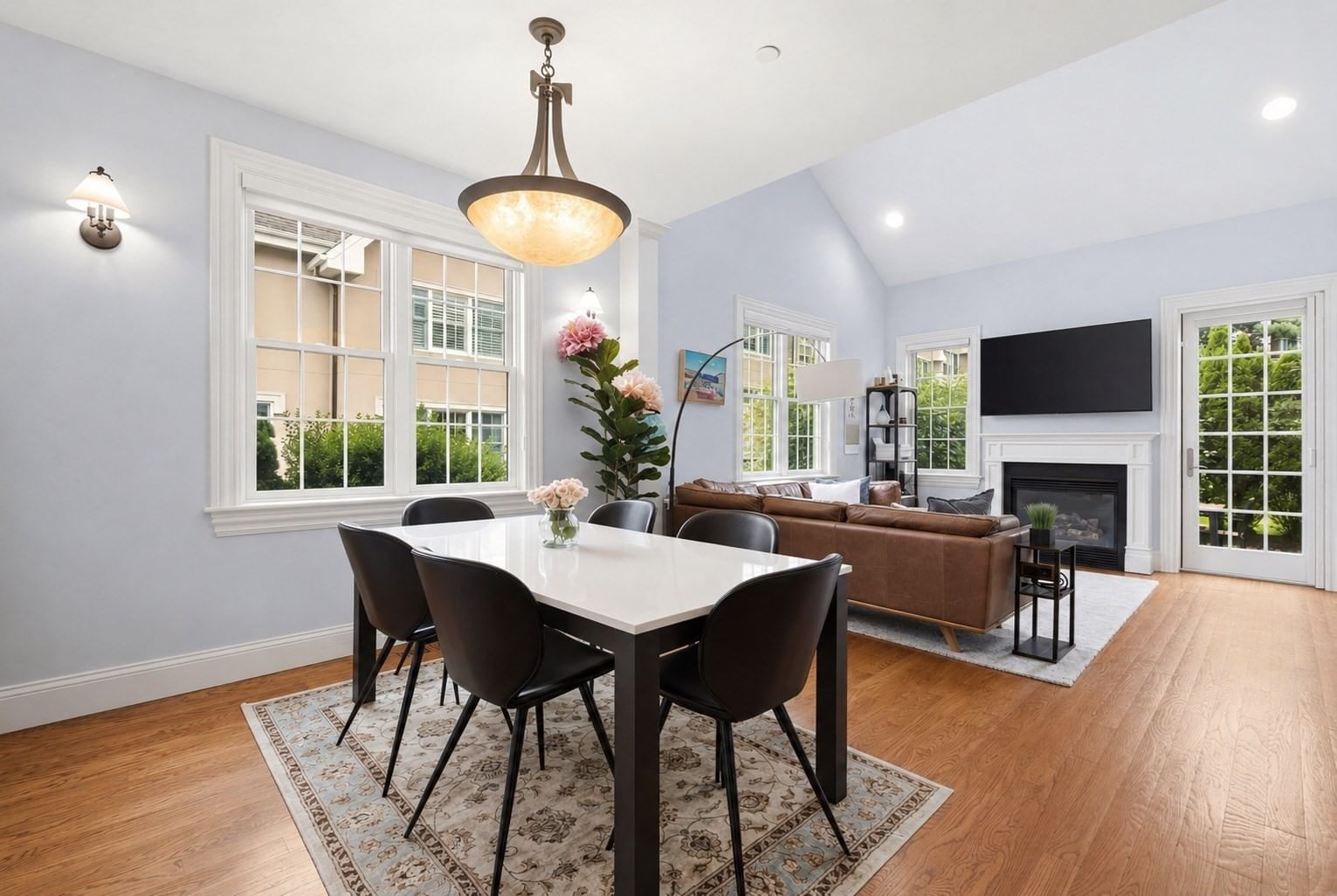 287 Langley #38 Newton — Photo 4 of 29