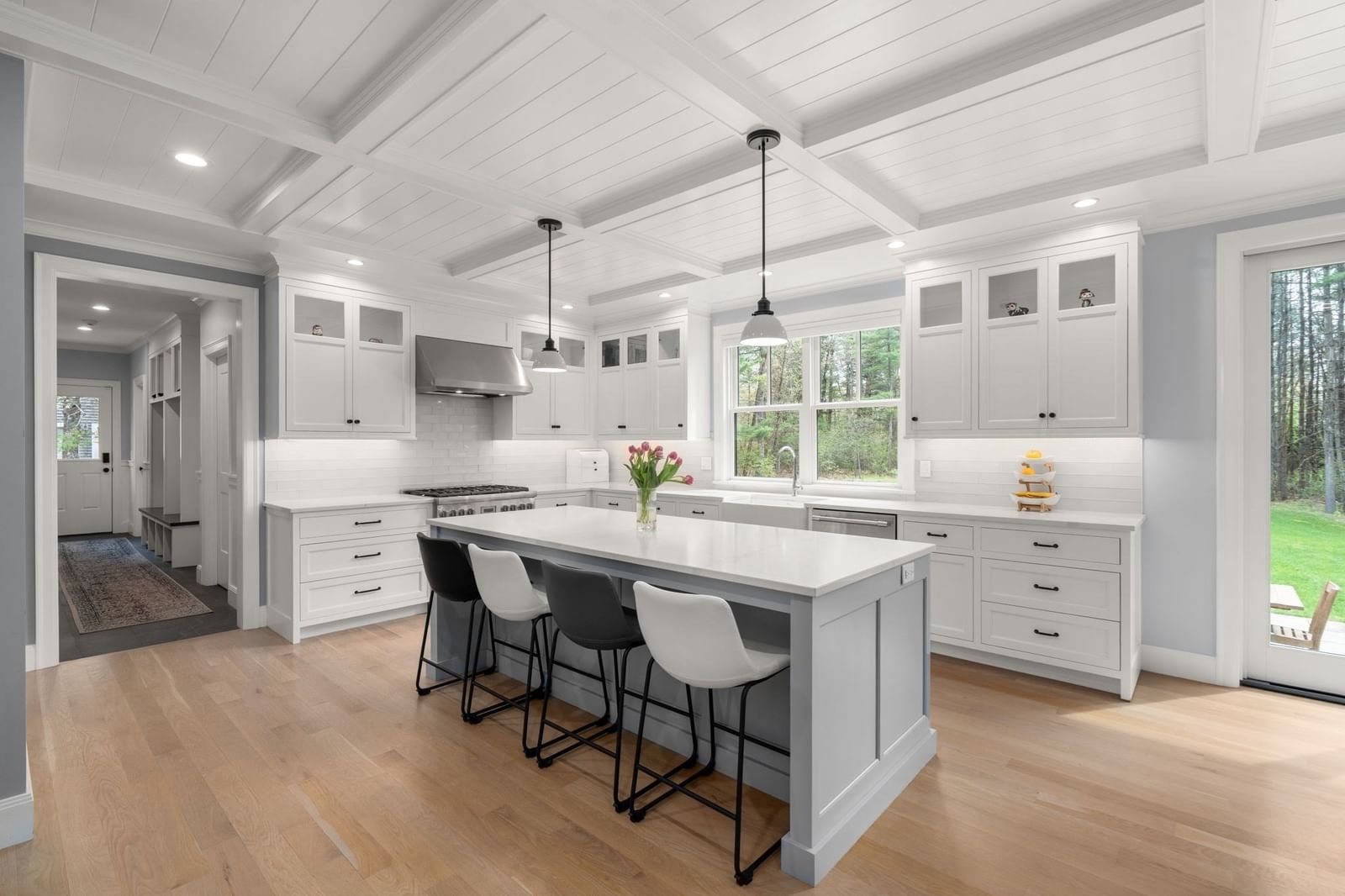 55 Oakdale Ave Weston — Photo 3 of 42