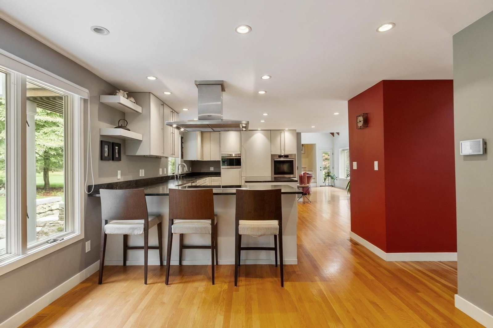 2 Sutton Pl Acton — Photo 8 of 42