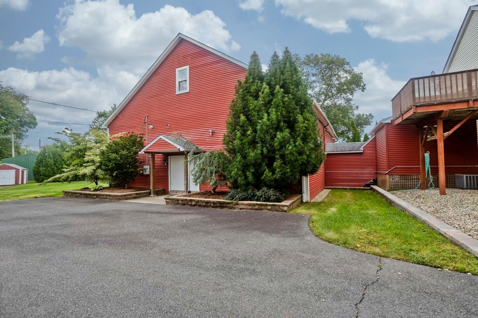76 Somers Road East Longmeadow — Photo 31 of 41