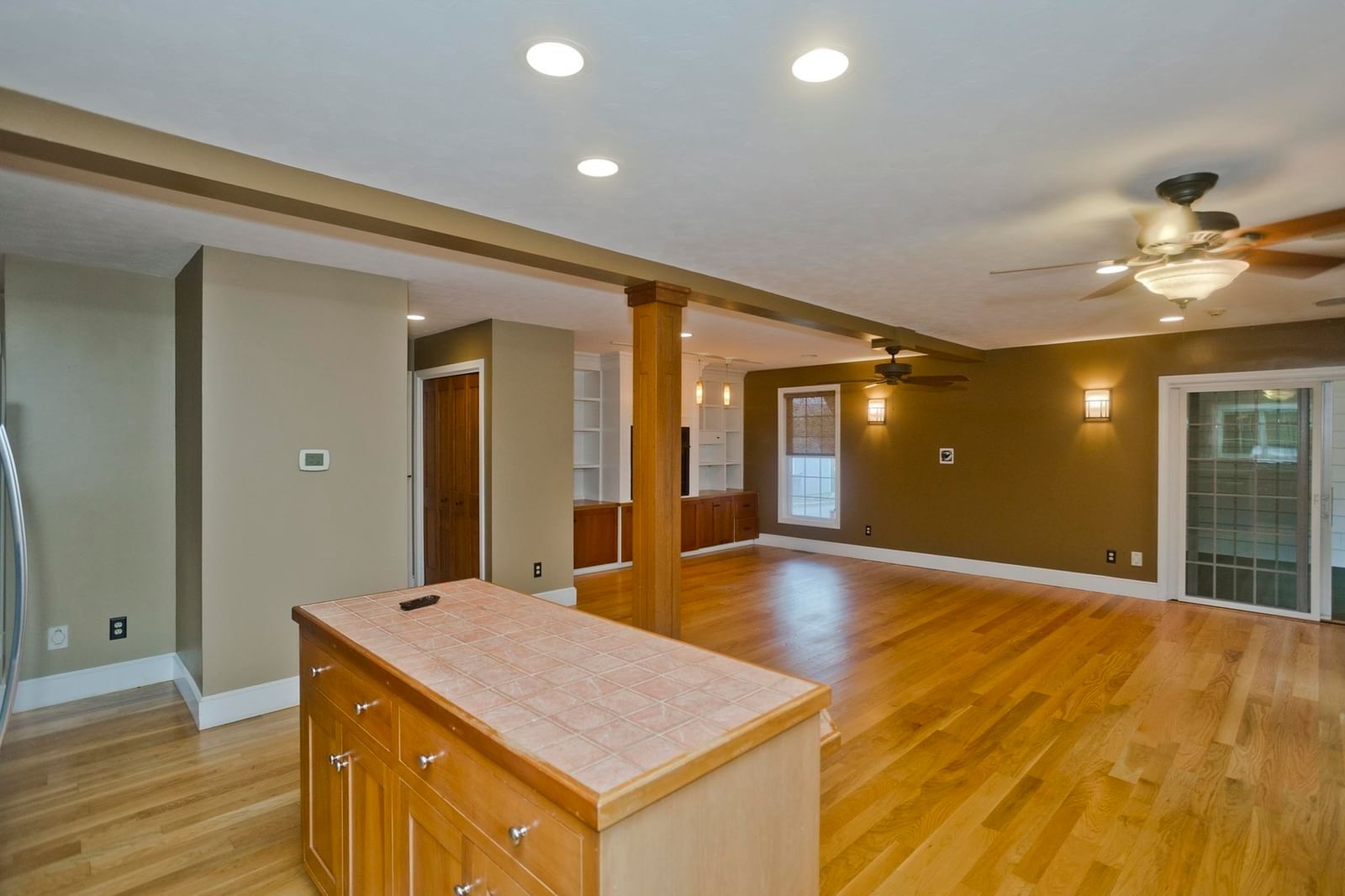 76 Somers Road East Longmeadow — Photo 4 of 41