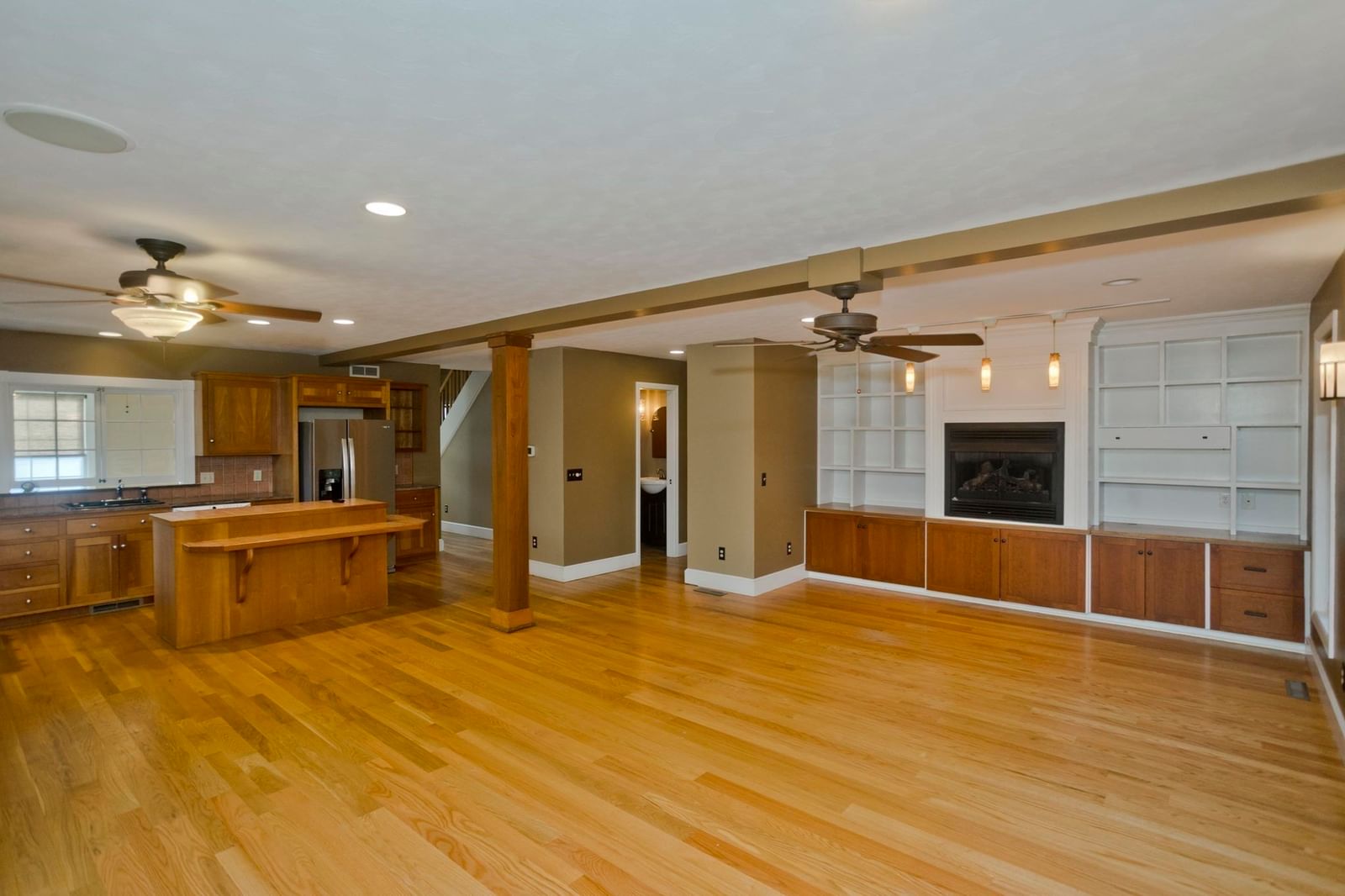 76 Somers Road East Longmeadow — Photo 5 of 41