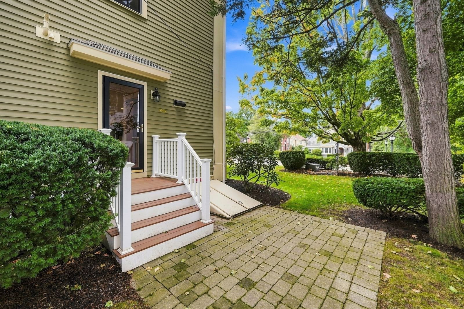 426 Main St #1 Waltham — Photo 31 of 34