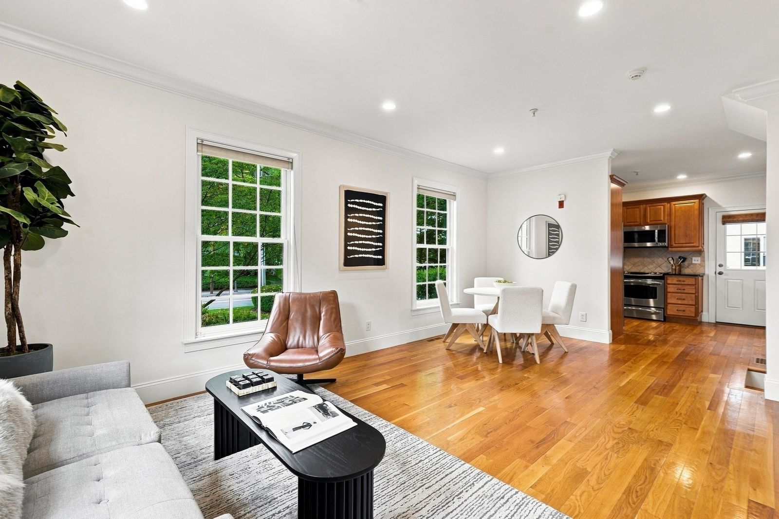 426 Main St #1 Waltham — Photo 6 of 34