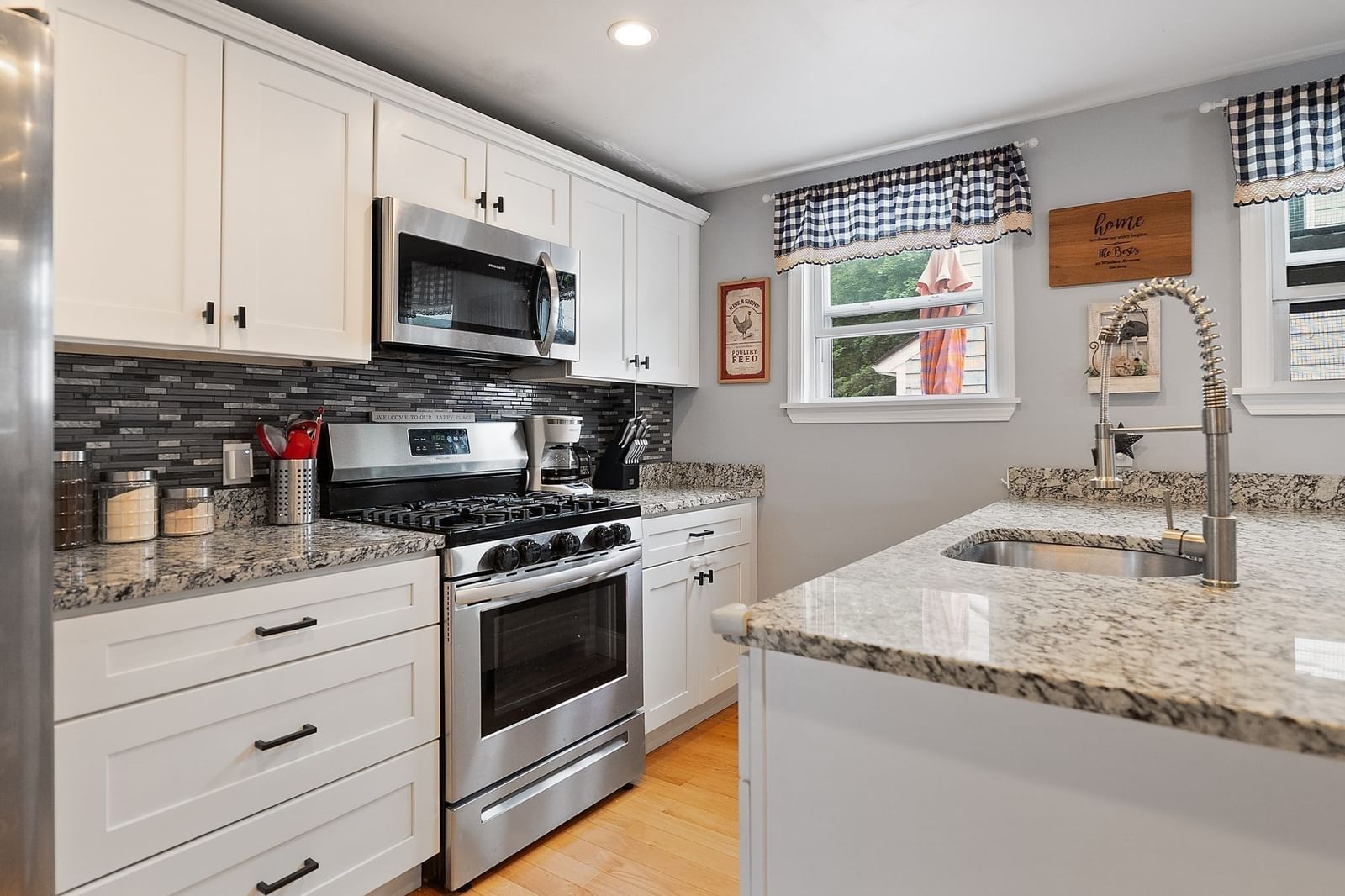 10 Windsor Ave Lynn — Photo 7 of 32