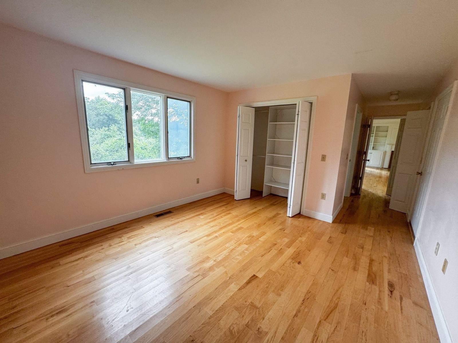 105-107 North Valley Rd Pelham — Photo 13 of 42