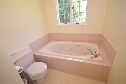 105-107 North Valley Rd Pelham — Photo 24 of 42