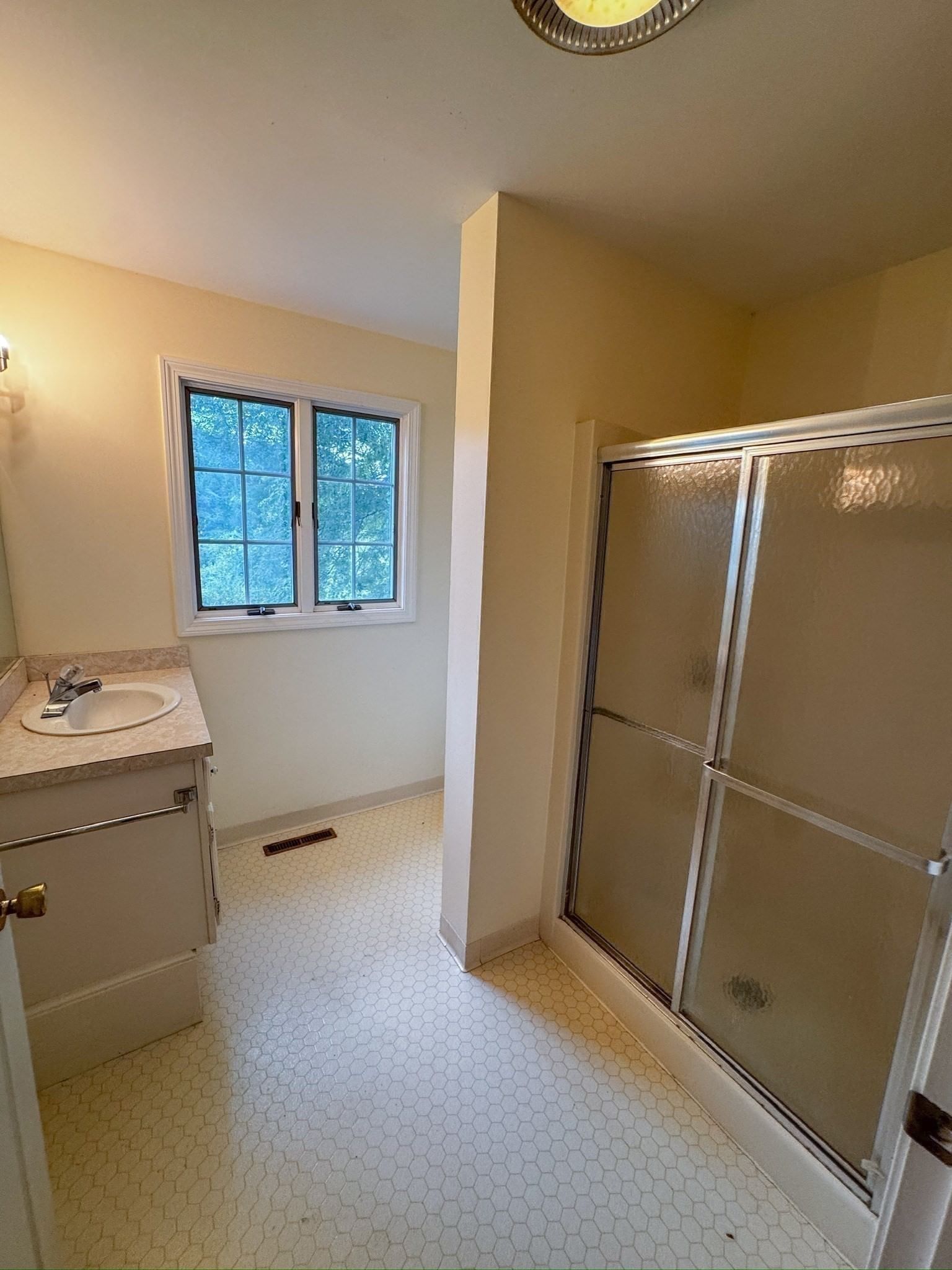 105-107 North Valley Rd Pelham — Photo 33 of 42